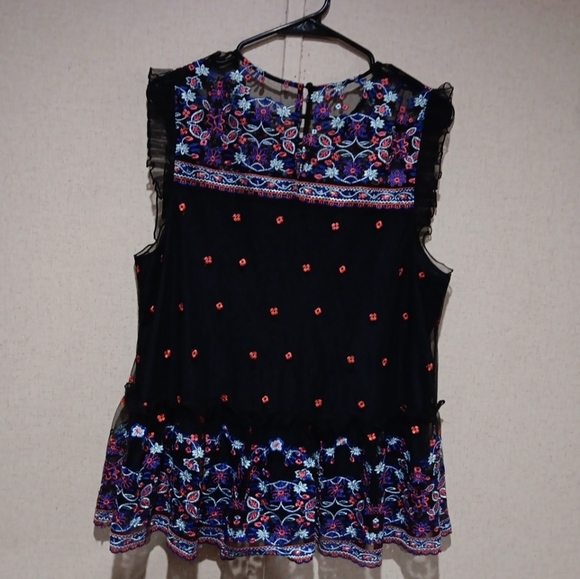 Devlin Floral Embroidered Black Top Size M Or L - Picture 2 of 5